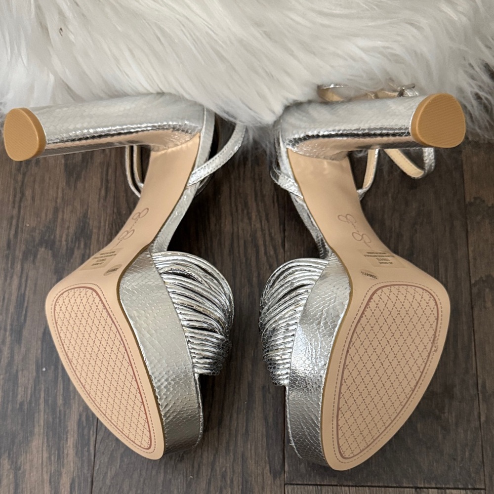 Jessica Simpson Metallic Silver Heels - Picture 3 of 4